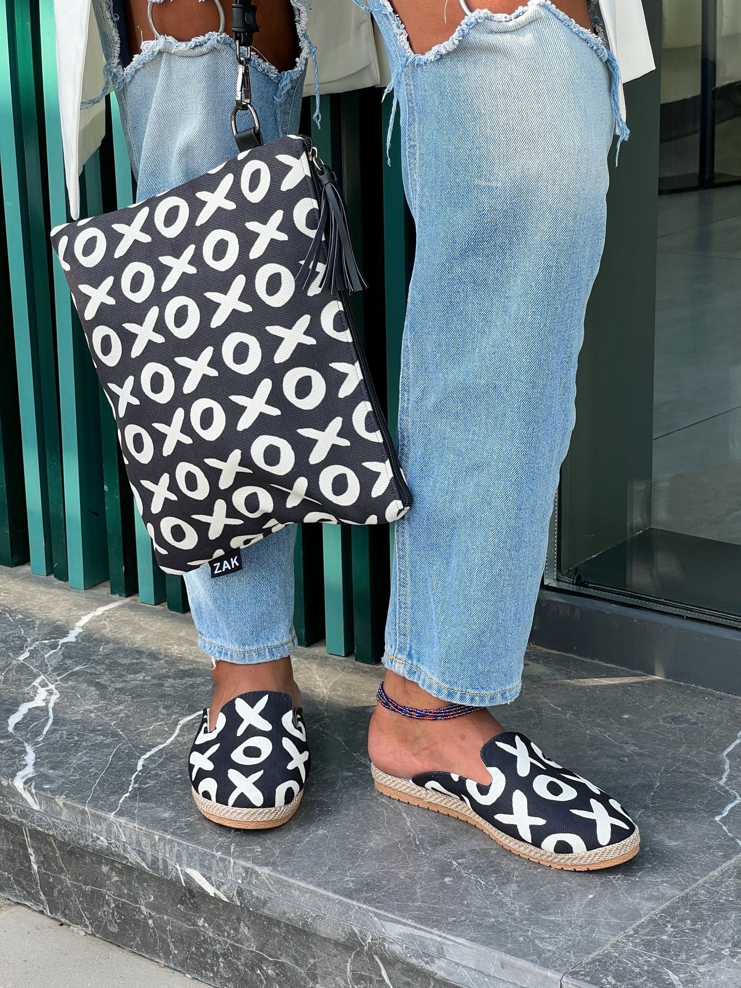 XO Mules