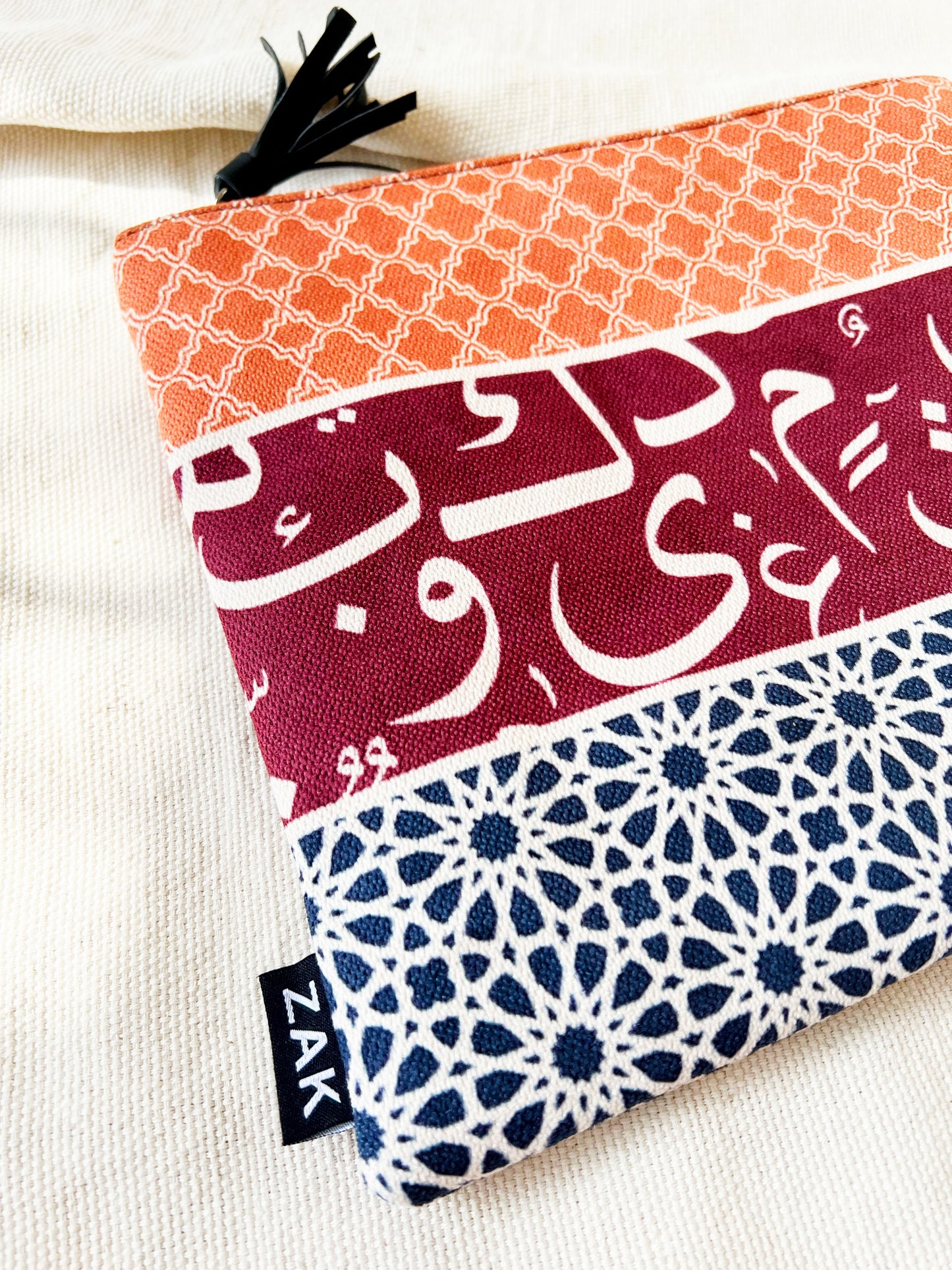 أرابيسك Clutch