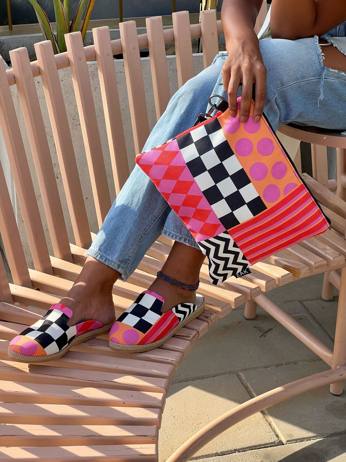 Fuchsia Fiesta Clutch