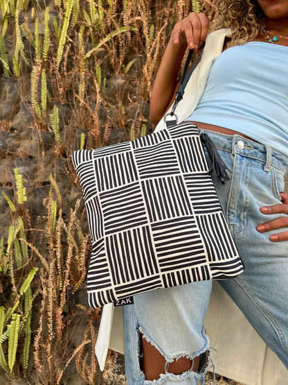 Monochrome Clutch