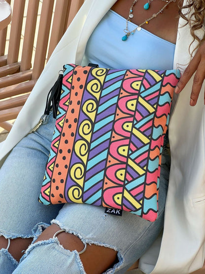 Lively Clutch