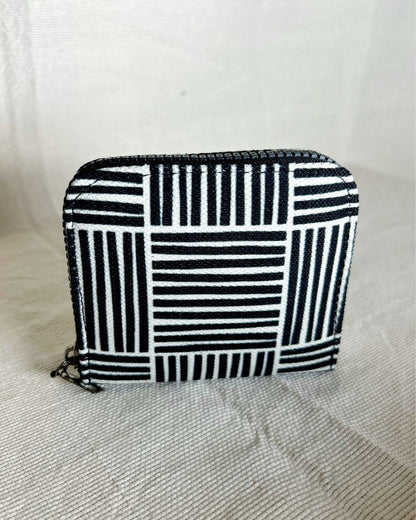 Monochrome Wallet