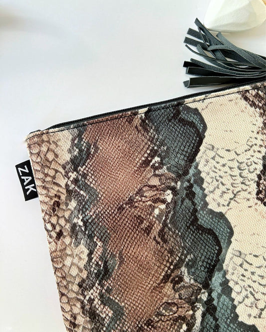Snake Clutch