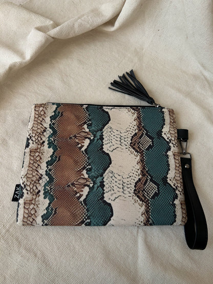Snake Clutch