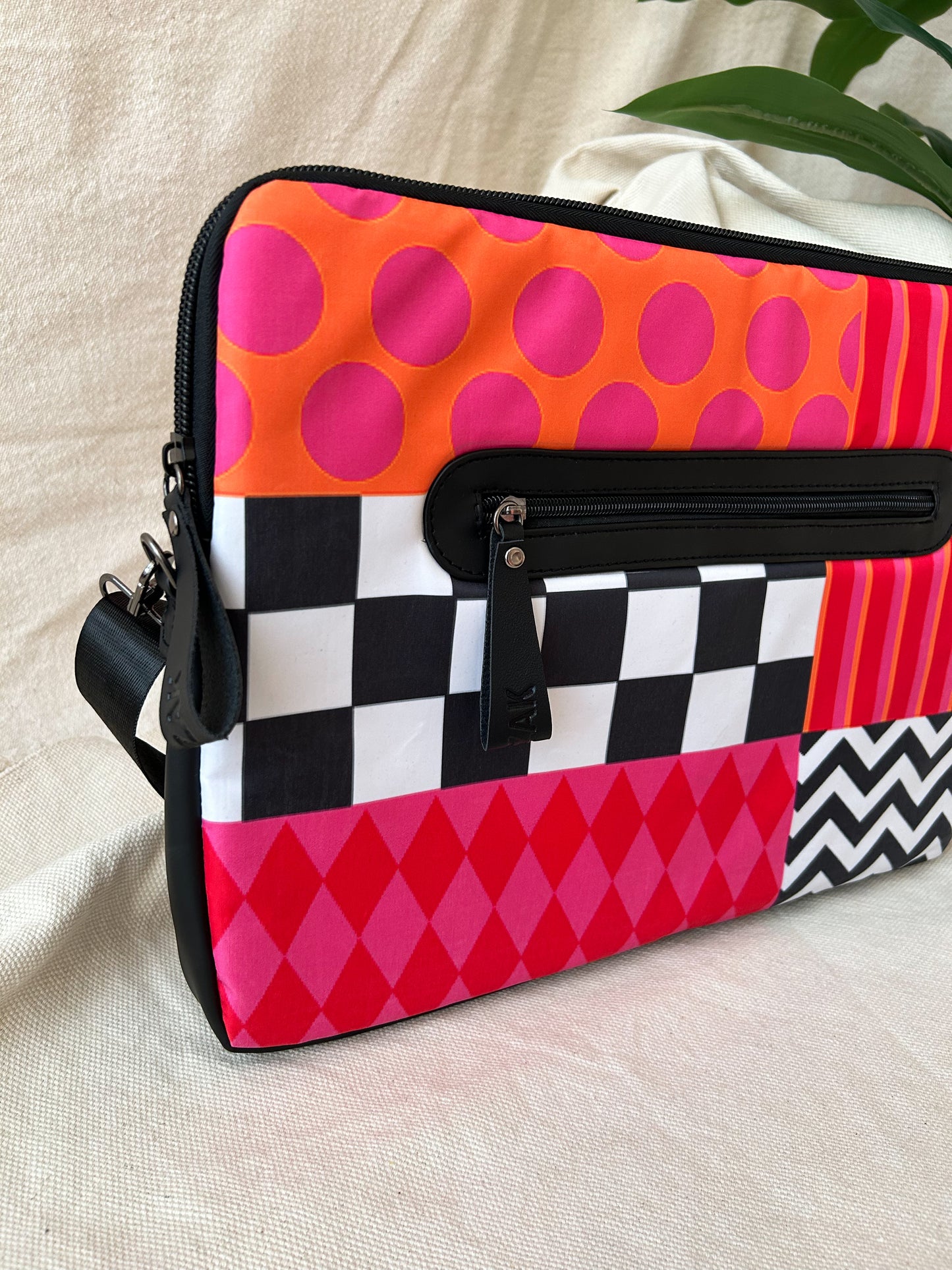 Fuchsia Fiesta Laptop Bag
