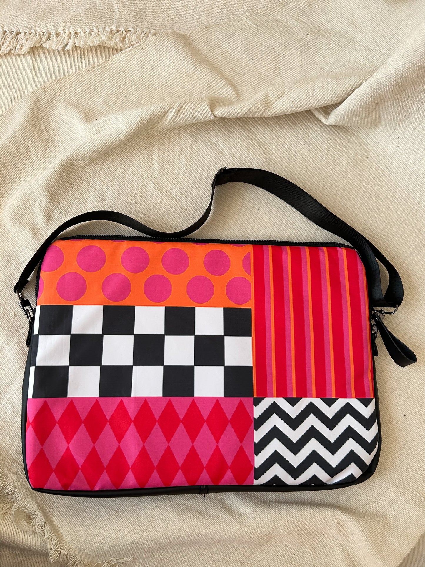 Fuchsia Fiesta Laptop Bag
